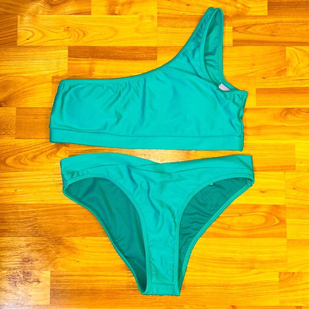 One shoulder two piece swimsuits